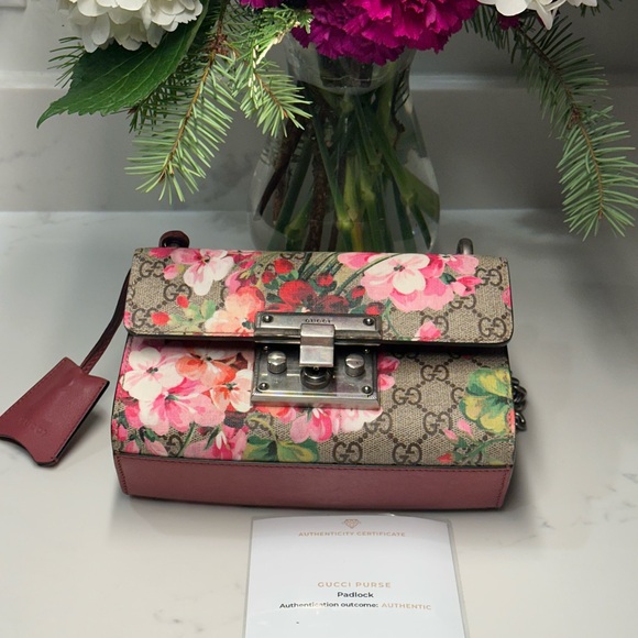 Gucci GG Blooms Padlock Shoulder Bag + Gucci dusty + COA EUC! - Picture 3 of 13